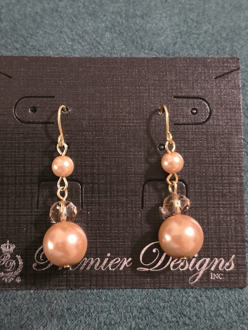 NWT Premier Designs Gold-Tone Peach Pearl & Crystal Drop Earrings